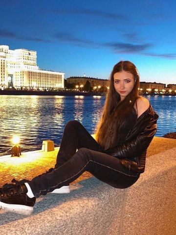 Проститутка Арнелла
